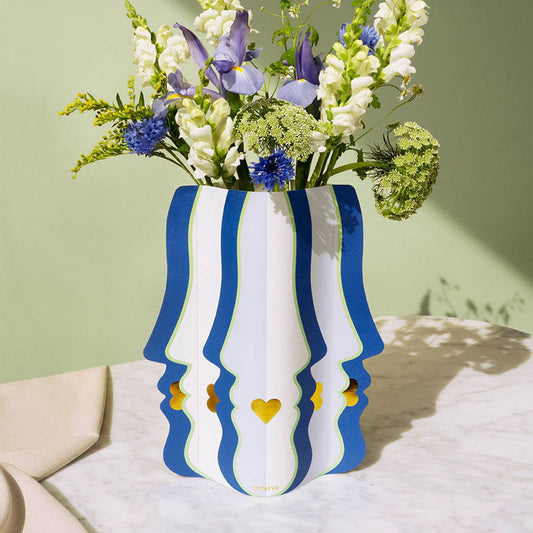 Beso Paper Vase
