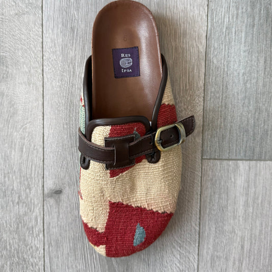 Kilim Clog